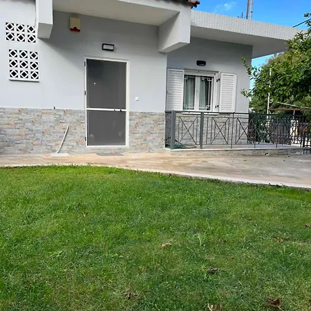 H&v * Paralia Avlidhos