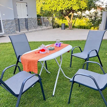 H&v Villa *